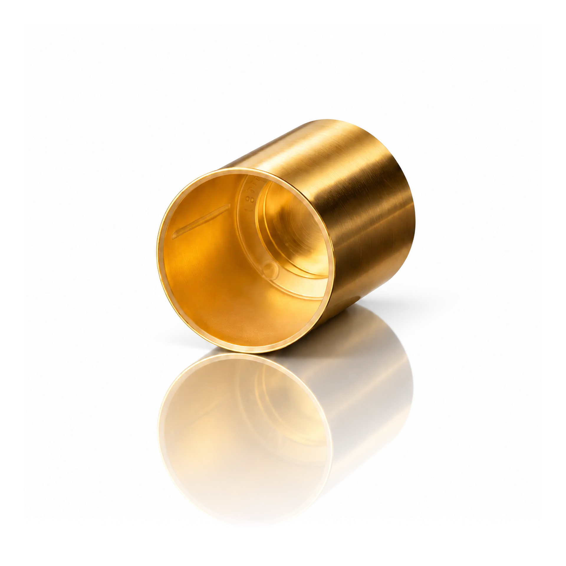golden Cup, Metallbecher, Messingfarbe, Messingbecher, innerer rand